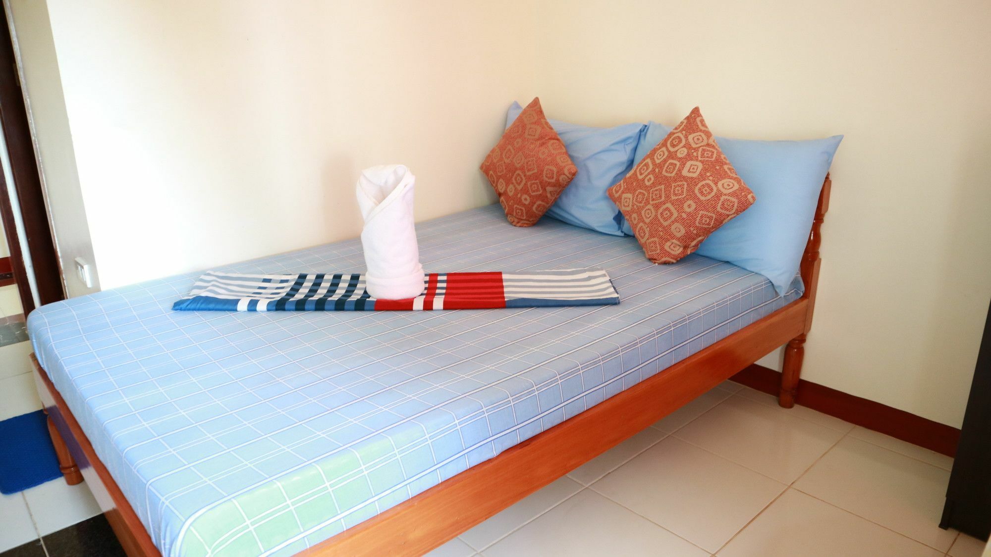 C Tower Studio Apartments 푸에르토프린세사 외부 사진