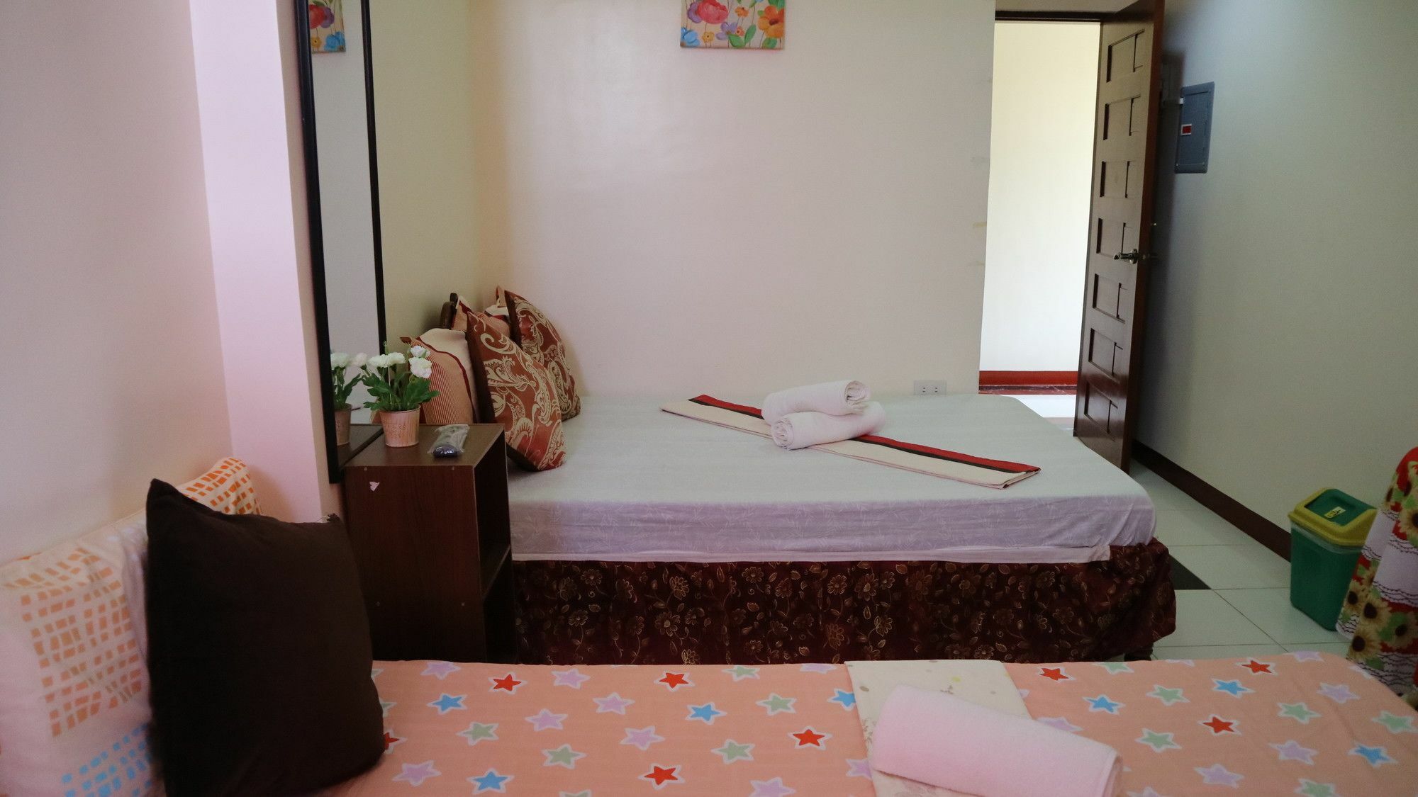 C Tower Studio Apartments 푸에르토프린세사 외부 사진